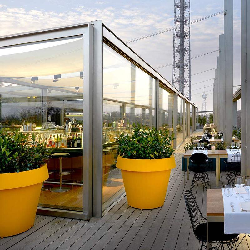 Vaso per piante grande design Gio Tondo Slide | Colore: Grigio Scuro Vaso per piante grande design Gio Tondo Slide | Colore: Grigio Scuro