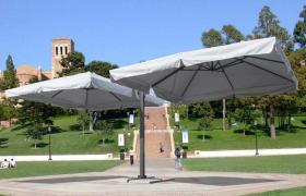 Ombrellone giardino 3x3 doppio braccio alluminio per bar hotel contract Oslo | con Balza - ELIOS PARASOLS